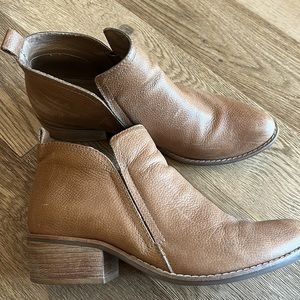 Matisse Leather Booties Size 10